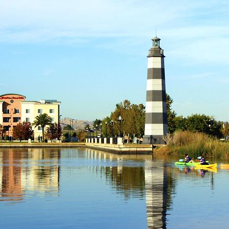 Hampton Inn & Suites Suisun City Waterfront Екстер'єр фото