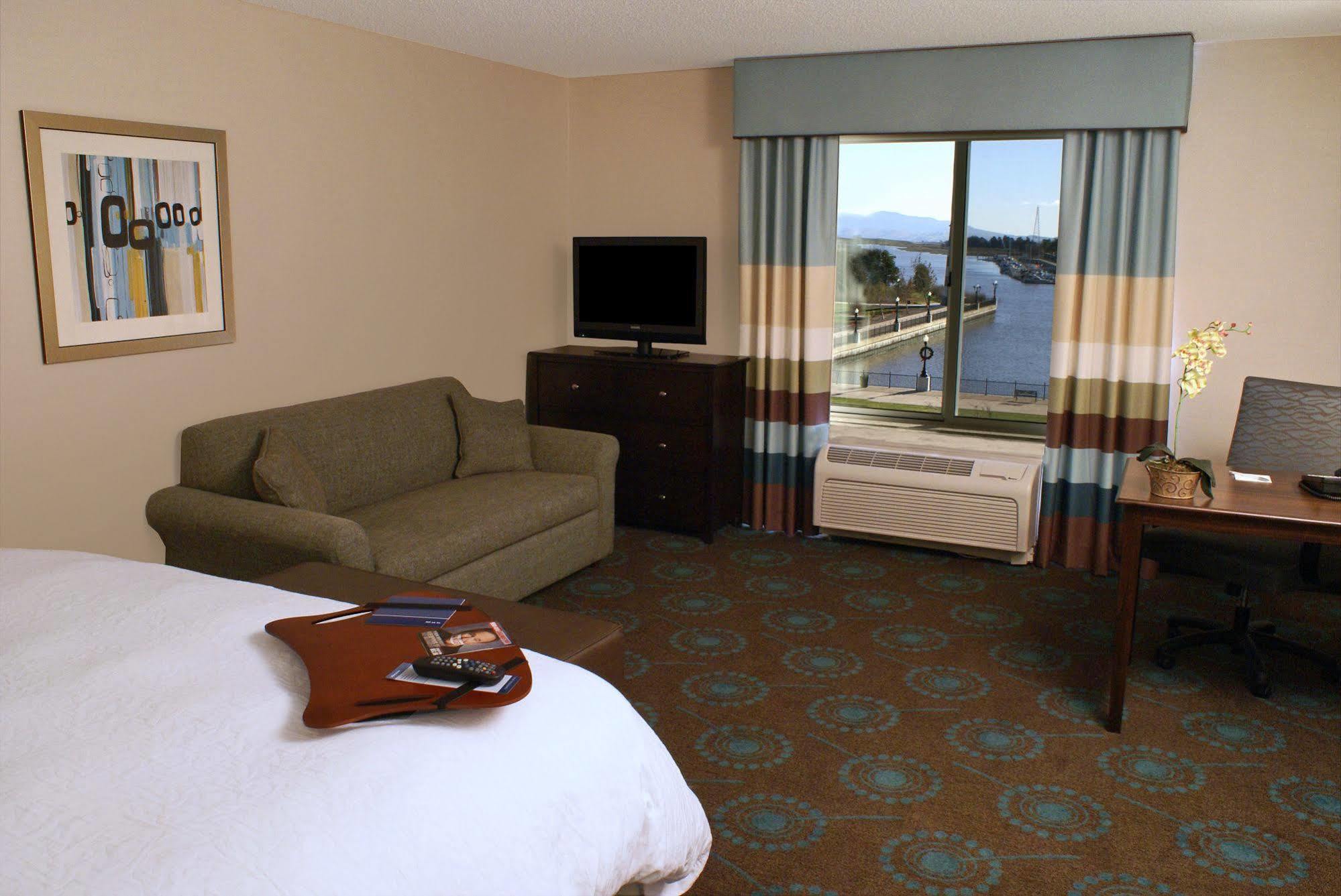 Hampton Inn & Suites Suisun City Waterfront Екстер'єр фото